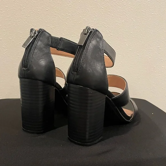 Black Leather 3-Strap a new day Heels - Picture 2 of 5
